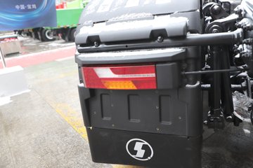 �������ó� �Ӱ�S700 ������ 14.5L LNG 630���� 6X4 ����12�� AMT�Զ��� �߶�˫�� ǣ����ͼƬ