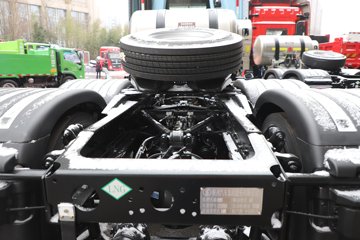 �������ó� �Ӱ�S700 ������ 14.5L LNG 630���� 6X4 ����12�� AMT�Զ��� �߶�˫�� ǣ����ͼƬ