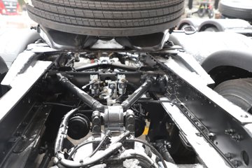 �������ó� �Ӱ�S700 ������ 14.5L LNG 630���� 6X4 ����12�� AMT�Զ��� �߶�˫�� ǣ����ͼƬ