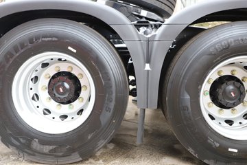 �������ó� �Ӱ�S700 ������ 14.5L LNG 630���� 6X4 ����12�� AMT�Զ��� �߶�˫�� ǣ����ͼƬ