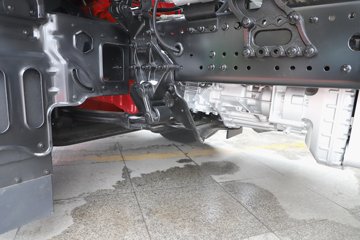 �������ó� �Ӱ�S700 ������ 14.5L LNG 630���� 6X4 ����12�� AMT�Զ��� �߶�˫�� ǣ����ͼƬ