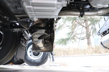 �������ó� �Ӱ�S700 ������ 14.5L LNG 630���� 6X4 ����12�� AMT�Զ��� �߶�˫�� ǣ����ͼƬ