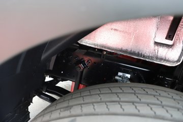 �������ó� �Ӱ�S700 ������ 14.5L LNG 630���� 6X4 ����12�� AMT�Զ��� �߶�˫�� ǣ����ͼƬ