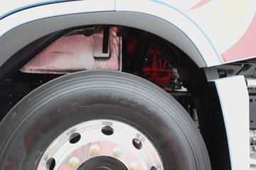 �������ó� �Ӱ�S700 ������ 14.5L LNG 630���� 6X4 ����12�� AMT�Զ��� �߶�˫�� ǣ����ͼƬ
