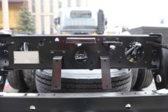 陕汽商用车 德龙G300 Pro 2.5L柴油 180马力 法士特8档 AMT自动档 气刹 4.18米单排栏板轻卡