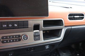 �������ó� ����G300 Pro 2.5L���� 180���� ��ʿ��8�� AMT�Զ��� ��ɲ 4.18�׵��������ῨͼƬ