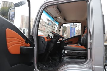 �������ó� ����G300 Pro 2.5L���� 180���� ��ʿ��8�� AMT�Զ��� ��ɲ 4.18�׵��������ῨͼƬ