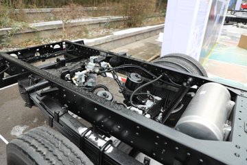 �������ó� ����G300 Pro 2.5L���� 180���� ��ʿ��8�� AMT�Զ��� ��ɲ 4.18�׵��������ῨͼƬ
