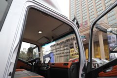 陕汽商用车 德龙G300 Pro 2.5L柴油 185马力 法士特10档 气刹 4.18米单排栏板轻卡 陕汽商用车 德龙G300 Pro 2.5L柴油 185马力 法士特10档 气刹 4.18米单排栏板轻卡