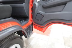 陕汽商用车德龙G200 2.5L柴油 176马力 法士特8档 气刹 4.15米单排栏板轻卡