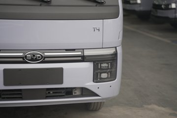 ���ǵ�T4 �Ƹ��� 3.815�׵��Ŵ��綯��դʽ�Ῠ ����62.3kWhͼƬ