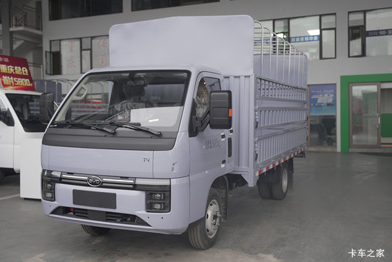 ���ǵ�T4 �Ƹ��� 3.815�׵��Ŵ��綯��դʽ�Ῠ ����62.3kWh