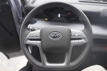 ���ǵ�T4 �Ƹ��� 3.815�׵��Ŵ��綯��դʽ�Ῠ ����62.3kWhͼƬ