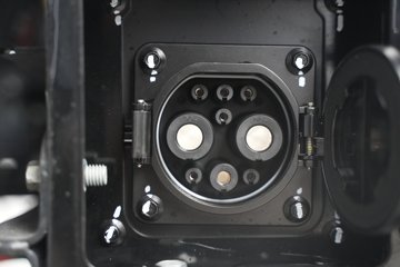 ���ǵ�T4 �Ƹ��� 3.815�׵��Ŵ��綯��դʽ�Ῠ ����62.3kWhͼƬ