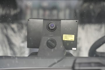 ���ǵ�T4 �Ƽ��� Һѹβ�� 3.7�׵��Ŵ��綯��ʽ�Ῠ ����62.36kWhͼƬ