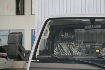 ���ǵ�T4 �Ƽ��� Һѹβ�� 3.7�׵��Ŵ��綯��ʽ�Ῠ ����62.36kWhͼƬ