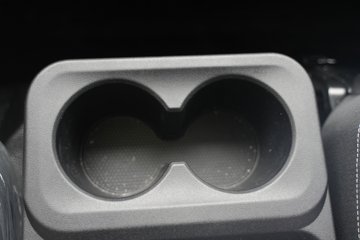 ���ǵ�T4 �Ƽ��� Һѹβ�� 3.7�׵��Ŵ��綯��ʽ�Ῠ ����62.36kWhͼƬ