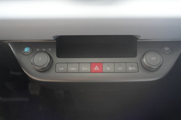 ���ǵ�T4 �Ƽ��� Һѹβ�� 3.7�׵��Ŵ��綯��ʽ�Ῠ ����62.36kWhͼƬ