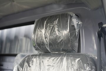 ���ǵ�T4 �Ƽ��� Һѹβ�� 3.7�׵��Ŵ��綯��ʽ�Ῠ ����62.36kWhͼƬ