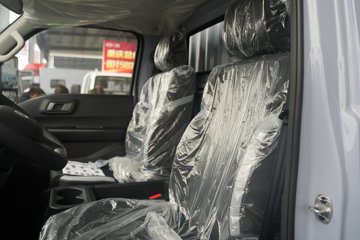 ���ǵ�T4 �Ƽ��� Һѹβ�� 3.7�׵��Ŵ��綯��ʽ�Ῠ ����62.36kWhͼƬ