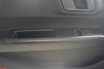 ���ǵ�T4 �Ƽ��� Һѹβ�� 3.7�׵��Ŵ��綯��ʽ�Ῠ ����62.36kWhͼƬ