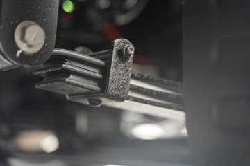 ���ǵ�T4 �Ƽ��� Һѹβ�� 3.7�׵��Ŵ��綯��ʽ�Ῠ ����62.36kWhͼƬ