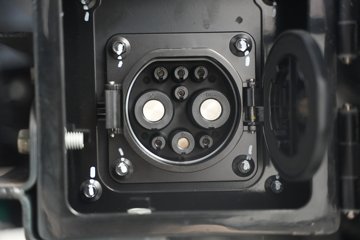 ���ǵ�T4 �Ƽ��� Һѹβ�� 3.7�׵��Ŵ��綯��ʽ�Ῠ ����62.36kWhͼƬ