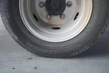 ���ǵ�T4 �Ƽ��� Һѹβ�� 3.7�׵��Ŵ��綯��ʽ�Ῠ ����62.36kWhͼƬ