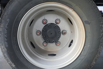 ���ǵ�T4 �Ƽ��� Һѹβ�� 3.7�׵��Ŵ��綯��ʽ�Ῠ ����62.36kWhͼƬ