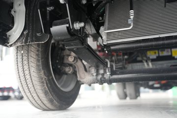 ���ǵ�T4 �Ƽ��� Һѹβ�� 3.7�׵��Ŵ��綯��ʽ�Ῠ ����62.36kWhͼƬ