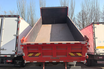 �������ó� ���ϰ� ����G500 4.3L���� 220���� 4X2 ��ʿ��10�� 4.2���Ű���ж��ͼƬ