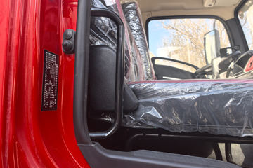 �������ó� ���ϰ� ����G500 4.3L���� 220���� 4X2 ��ʿ��10�� 4.2���Ű���ж��ͼƬ