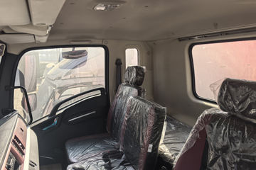 �������ó� ���ϰ� ����G500 4.3L���� 220���� 4X2 ��ʿ��10�� 4.2���Ű���ж��ͼƬ