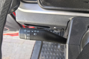 �������ó� ���ϰ� ����G500 4.3L���� 220���� 4X2 ��ʿ��10�� 4.2���Ű���ж��ͼƬ