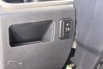 �������ó� ���ϰ� ����G500 4.3L���� 220���� 4X2 ��ʿ��10�� 4.2���Ű���ж��ͼƬ