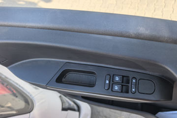 �������ó� ���ϰ� ����G500 4.3L���� 220���� 4X2 ��ʿ��10�� 4.2���Ű���ж��ͼƬ