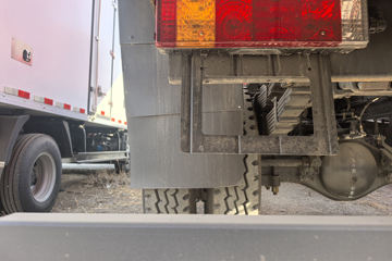 �������ó� ���ϰ� ����G500 4.3L���� 220���� 4X2 ��ʿ��10�� 4.2���Ű���ж��ͼƬ