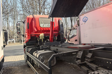 �������ó� ���ϰ� ����G500 4.3L���� 220���� 4X2 ��ʿ��10�� 4.2���Ű���ж��ͼƬ