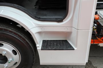 ������������ 4.15�׵��Ż���ʽ���綯��ʽ�Ῠ ����ʱ��81.12kWhͼƬ