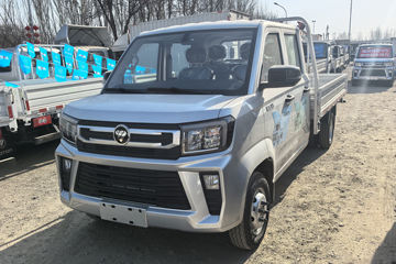 福田祥菱V5 2L汽油 139马力 东安5档 3米双排栏板微卡