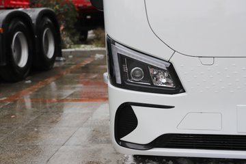 �������ó� ����S300 ���а� 4.2�׵��Ŵ��綯��ʽ�Ῠ 120.27kWhͼƬ