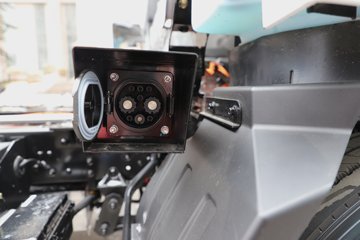 �������ó� ����S300 ���а� 4.2�׵��Ŵ��綯��ʽ�Ῠ 120.27kWhͼƬ