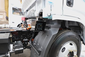 �������ó� ����S300 ���а� 4.2�׵��Ŵ��綯��ʽ�Ῠ 120.27kWhͼƬ