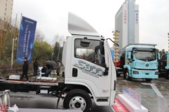 陕汽商用车智云S300 Express 4.2米单排纯电动厢式轻卡 宁德时代140.41kWh