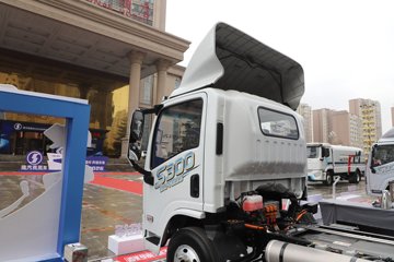 �������ó�����S300 Express 4.2�׵��Ŵ��綯��ʽ�Ῠ ����ʱ��140.41kWhͼƬ