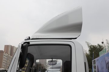 �������ó�����S300 Express 4.2�׵��Ŵ��綯��ʽ�Ῠ ����ʱ��140.41kWhͼƬ