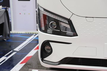 �������ó�����S300 Express 4.2�׵��Ŵ��綯��ʽ�Ῠ ����ʱ��140.41kWhͼƬ