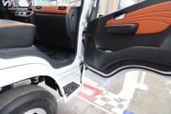 陕汽商用车智云S300 Express 4.2米单排纯电动厢式轻卡 宁德时代140.41kWh