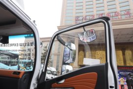 智云S300&nbsp;电动载货车驾驶室图片