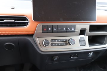 �������ó�����S300 Express 4.2�׵��Ŵ��綯��ʽ�Ῠ ����ʱ��140.41kWhͼƬ